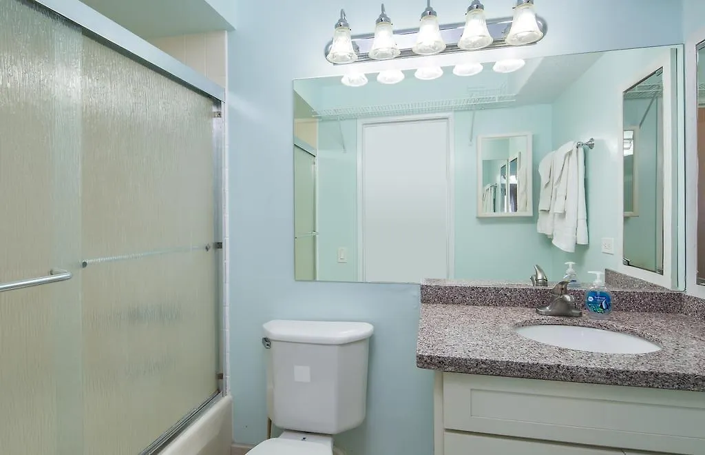 Signature Suites 11 Honolulu Apartment